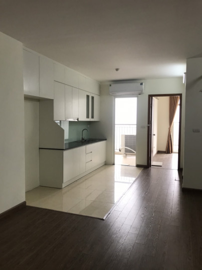 Cho thuê căn 2PN nội thất cơ bản Golden Palace giá 13.5 triệu